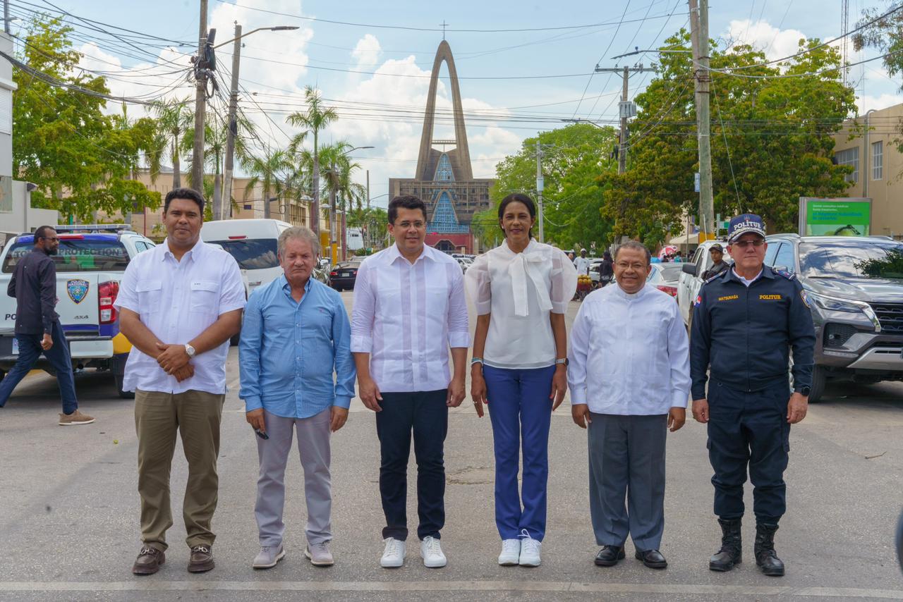 Collado inaugura obras en La Altagracia y deja iniciadas otras con una inversión de RD$202 millones
